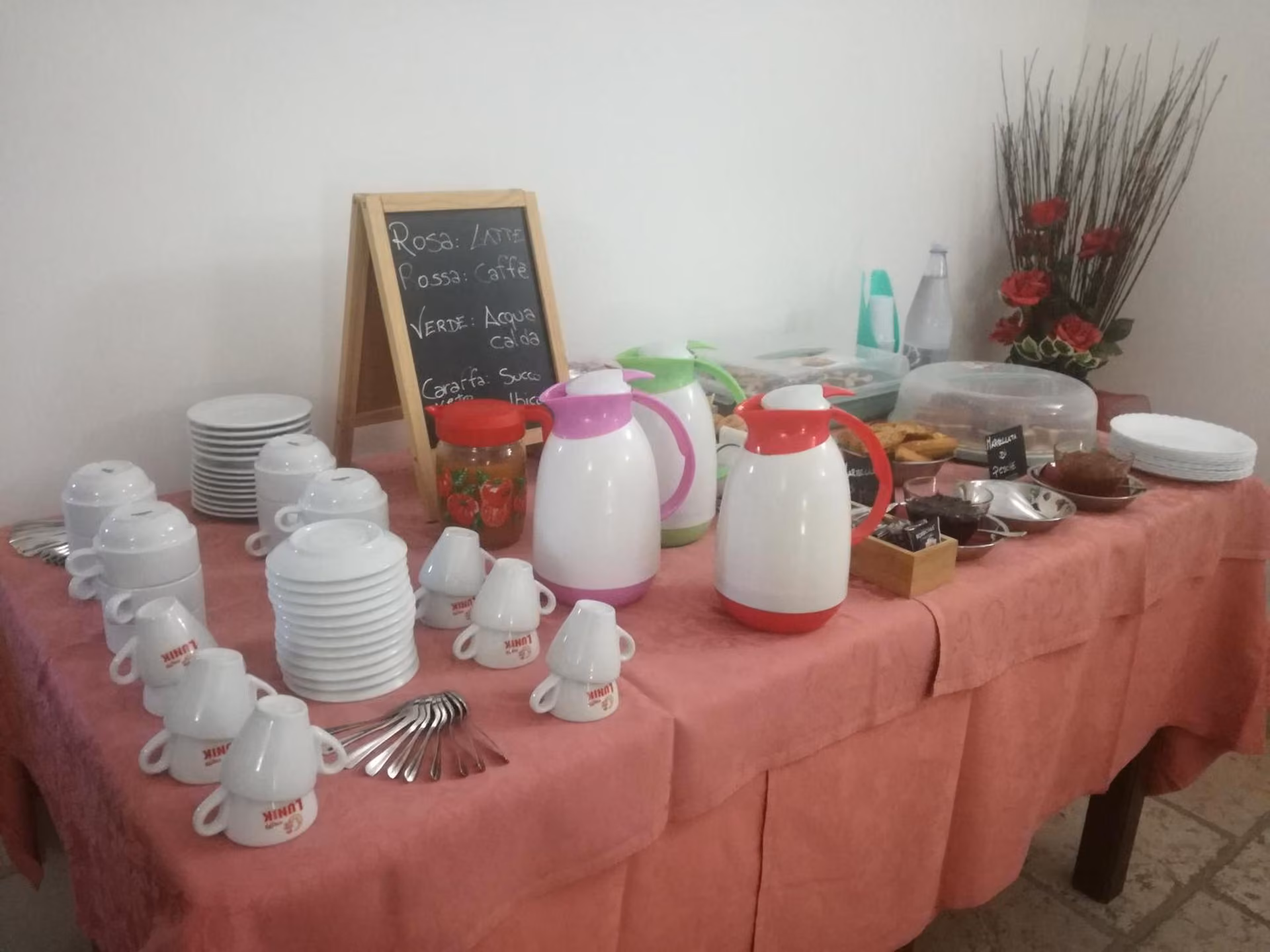 Piatti della cucina dell'agriturismo con prodotti del territorio
